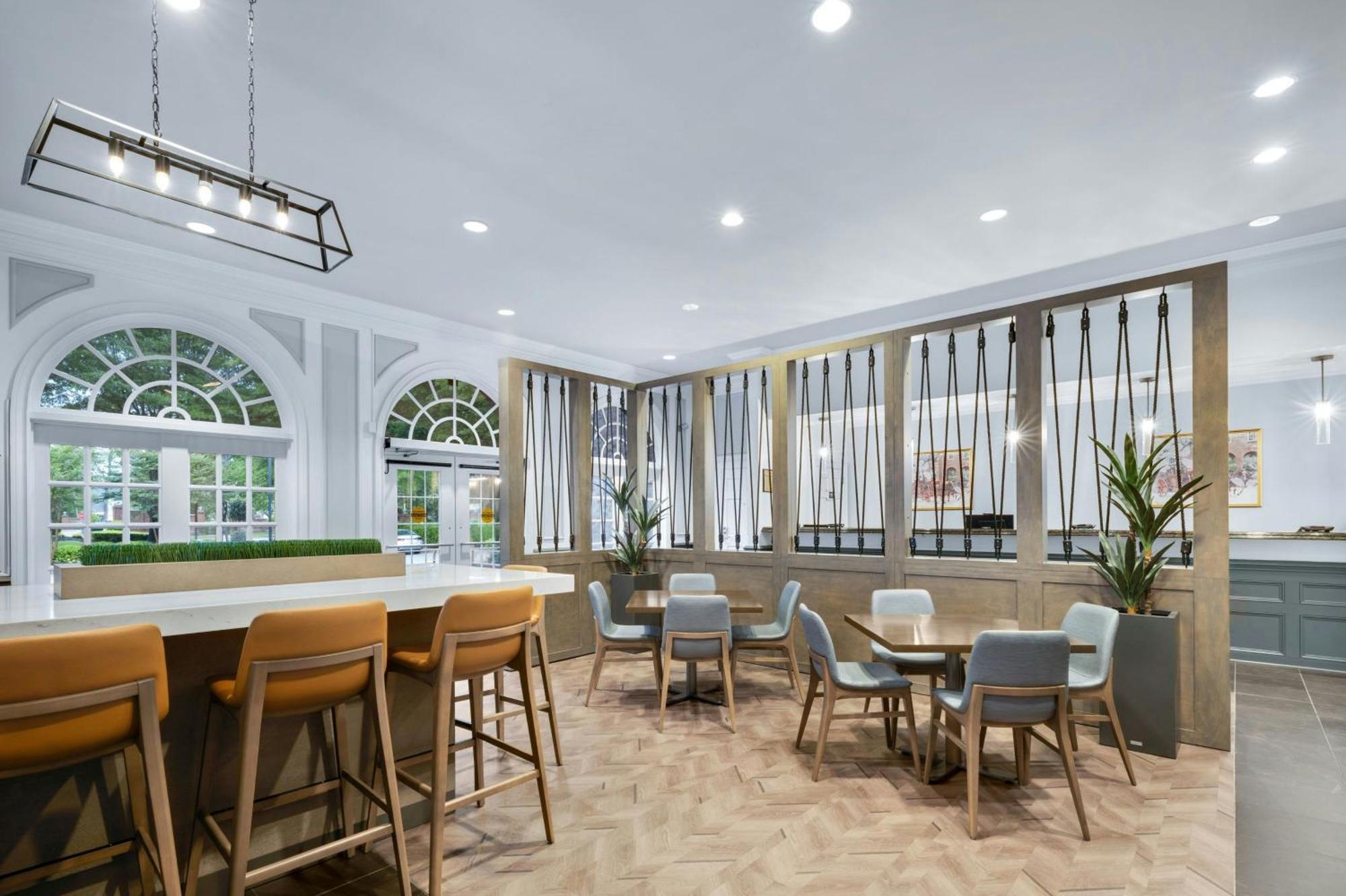 Marriott's Manor Club At Ford's Colony